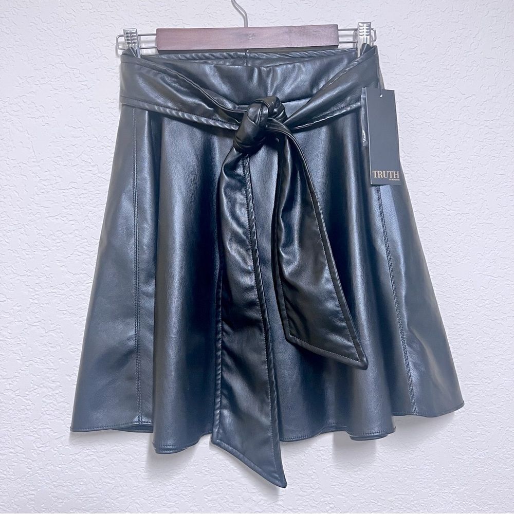 Truth by Republic matte faux leather circle skirt, size 10, NWT